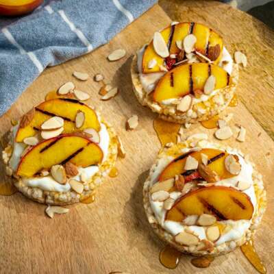Peaches & Cream Rice Cakes